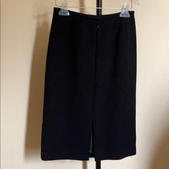 Tahari Arthur S Levine suits - Picture 4 of 8